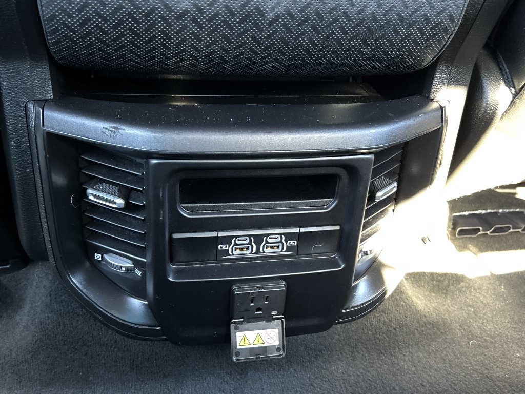 Used 2023 RAM 1500 Laramie AWD/4WD image 19