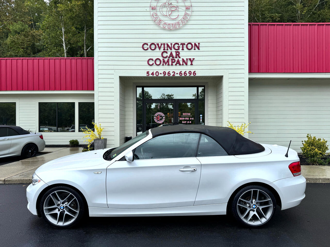 Used 2013 BMW 128i Convertible w/ Premium Pkg image 2