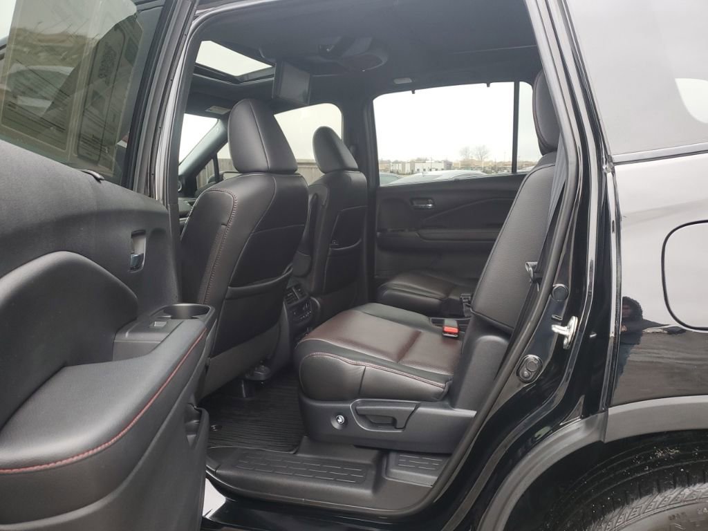 Used 2020 Honda Pilot Black Edition image 35