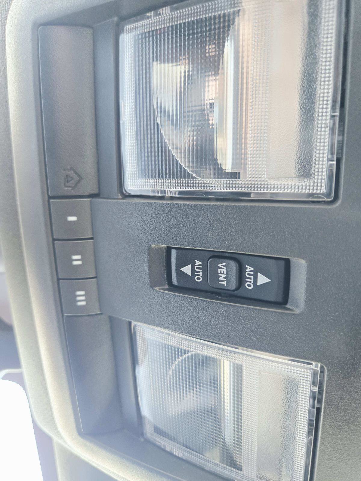 Used 2023 Dodge Challenger R/T w/ Blacktop Package image 34