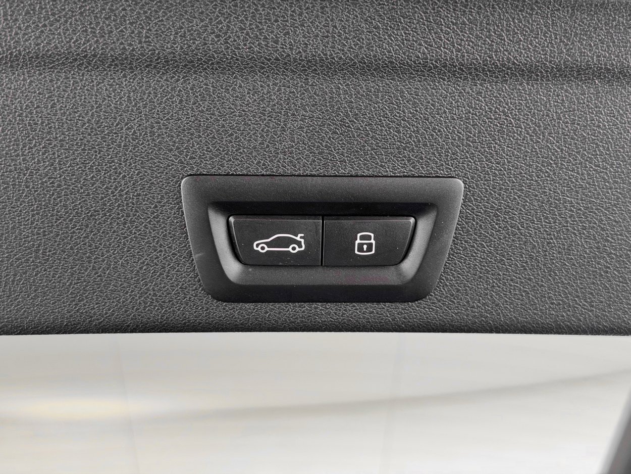 Used 2026 BMW X6 xDrive40i w/ Climate Comfort Package image 36