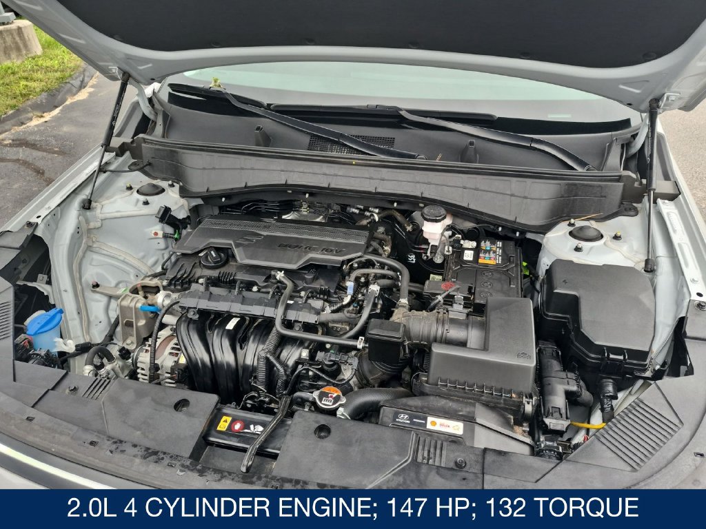 Certified 2025 Hyundai Kona SEL AWD/4WD image 32