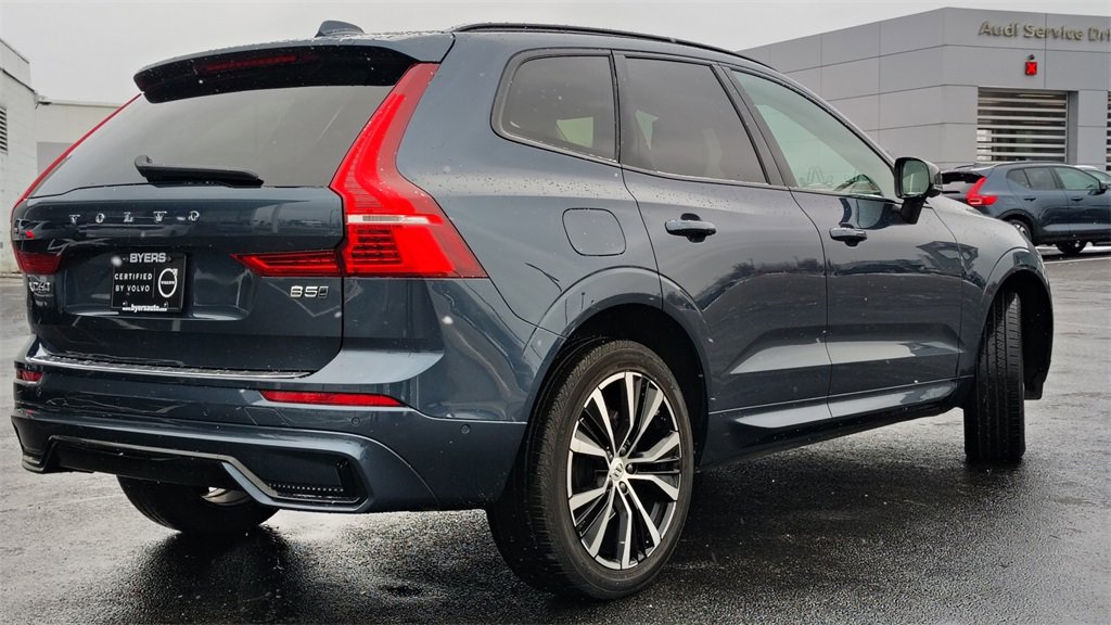 Certified 2023 Volvo XC60 B5 Plus w/ Climate Package image 3