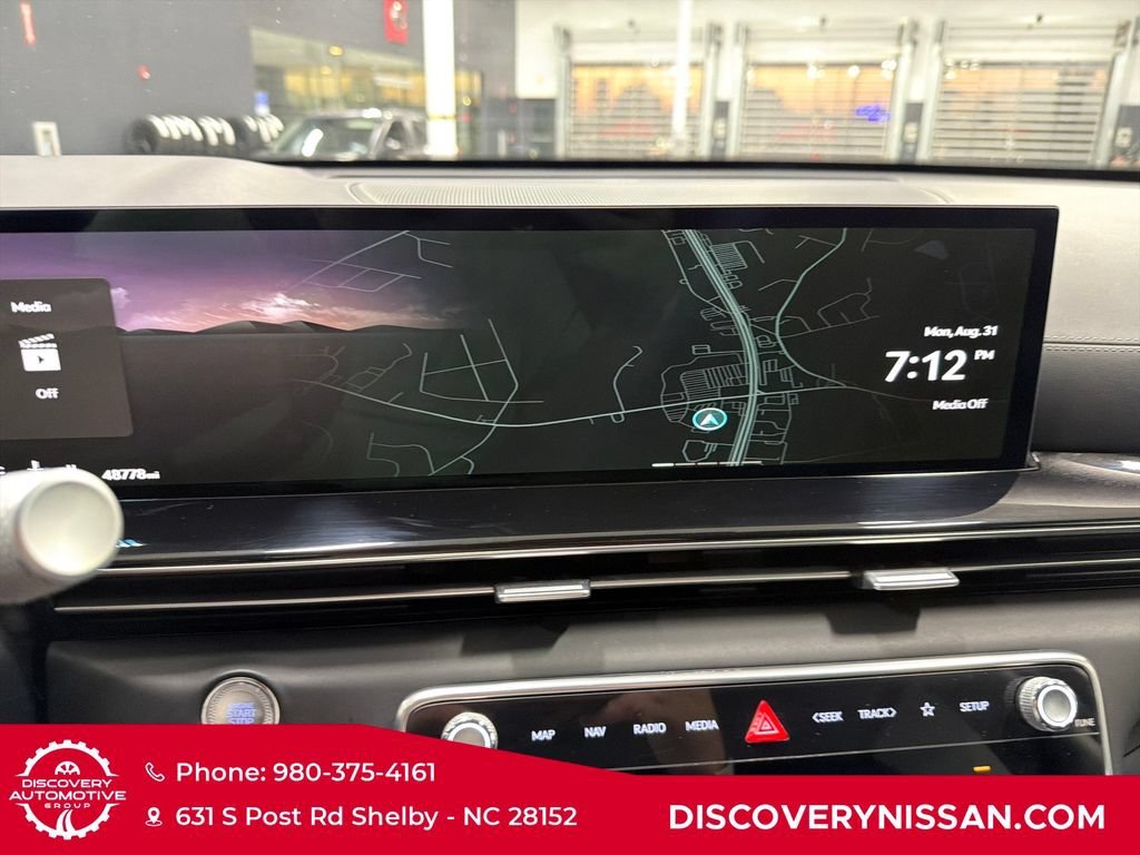 Used 2025 Genesis GV80 2.5T Standard AWD/4WD image 17