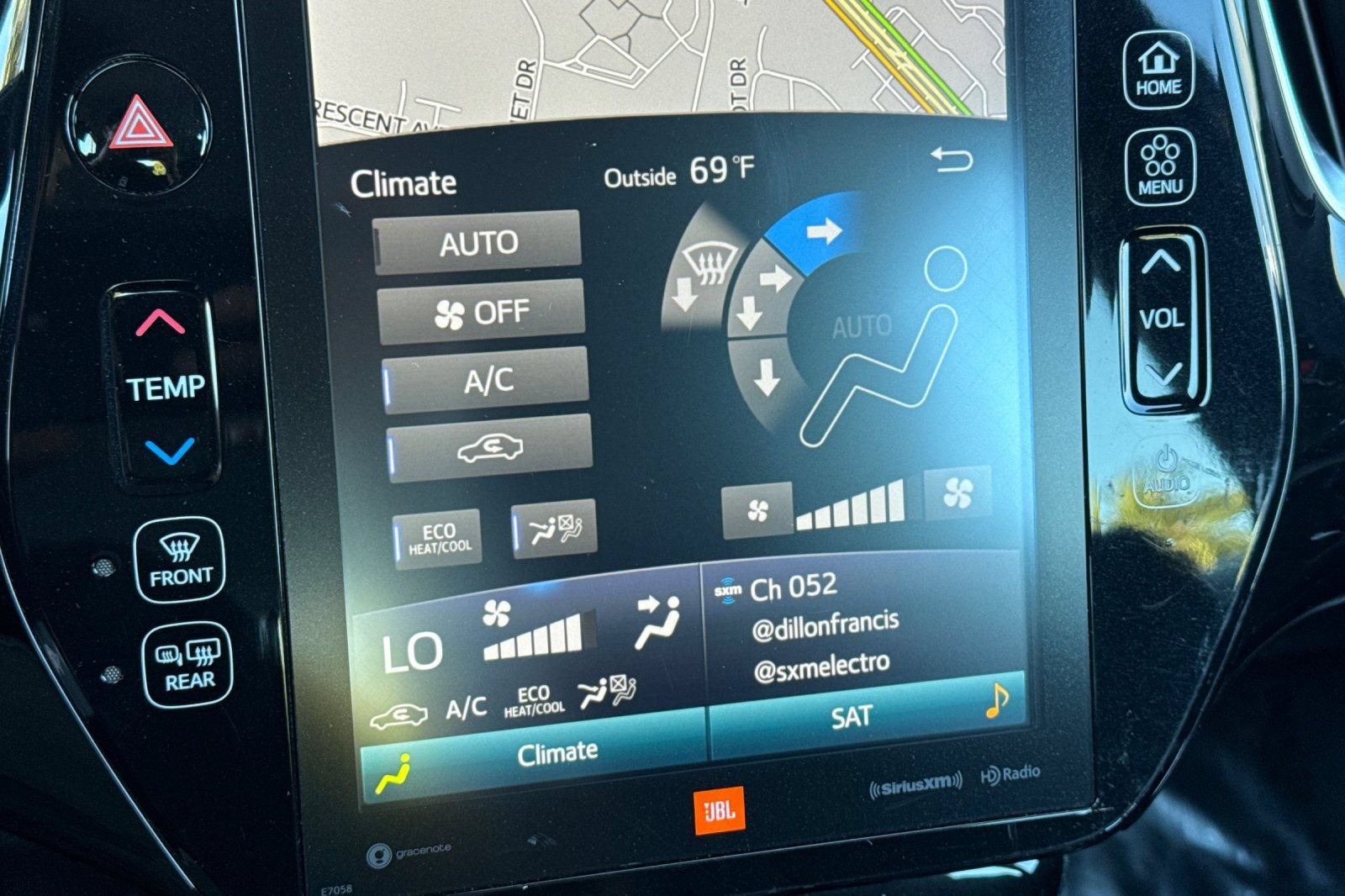 Used 2020 Toyota Prius Prime Limited FWD image 22