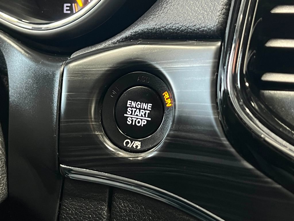 Used 2019 Jeep Grand Cherokee Limited w/ Luxury Group II image 22