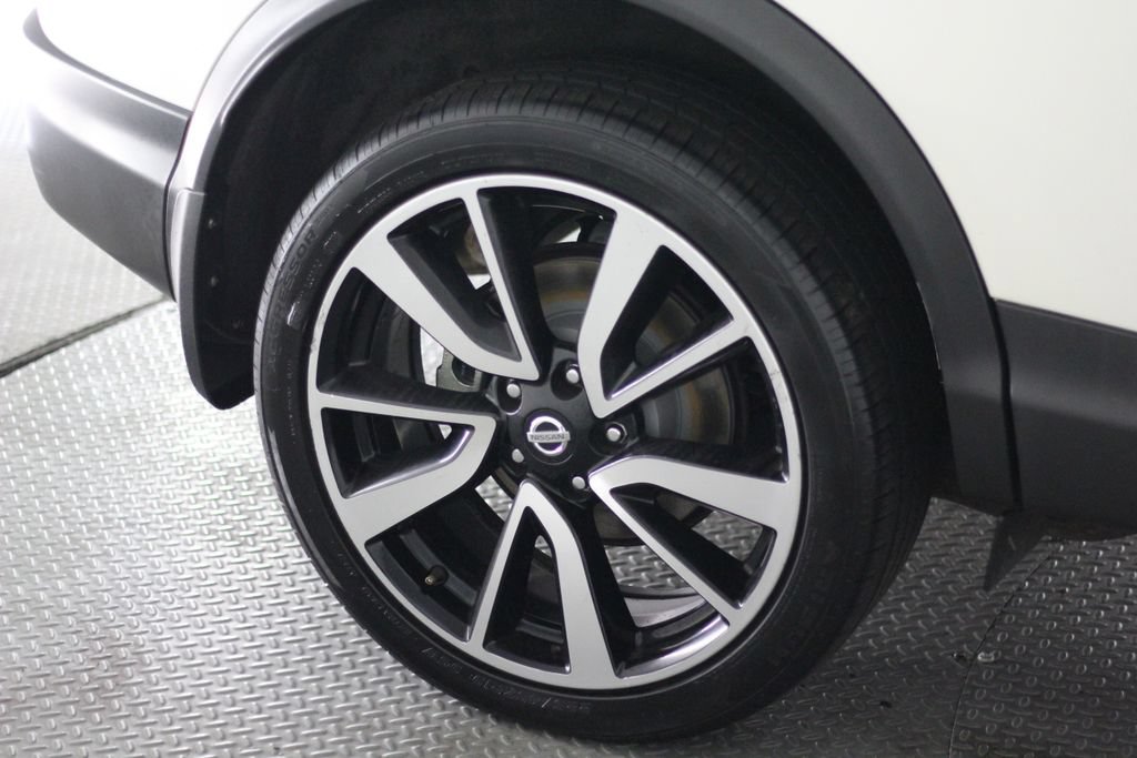 Used 2017 Nissan Rogue Sport SL AWD/4WD image 59