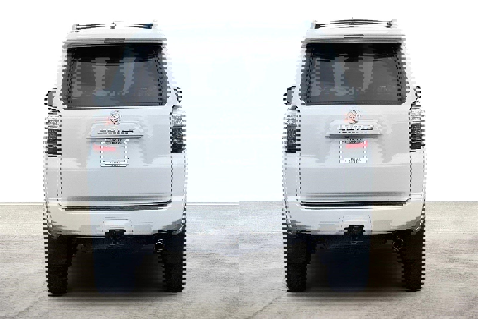 Used 2018 Toyota 4Runner SR5 image 8