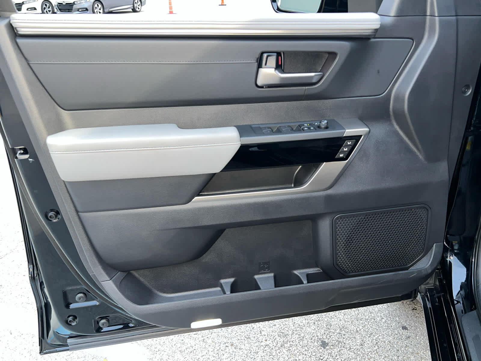 New 2026 Toyota Tundra Limited AWD/4WD image 13