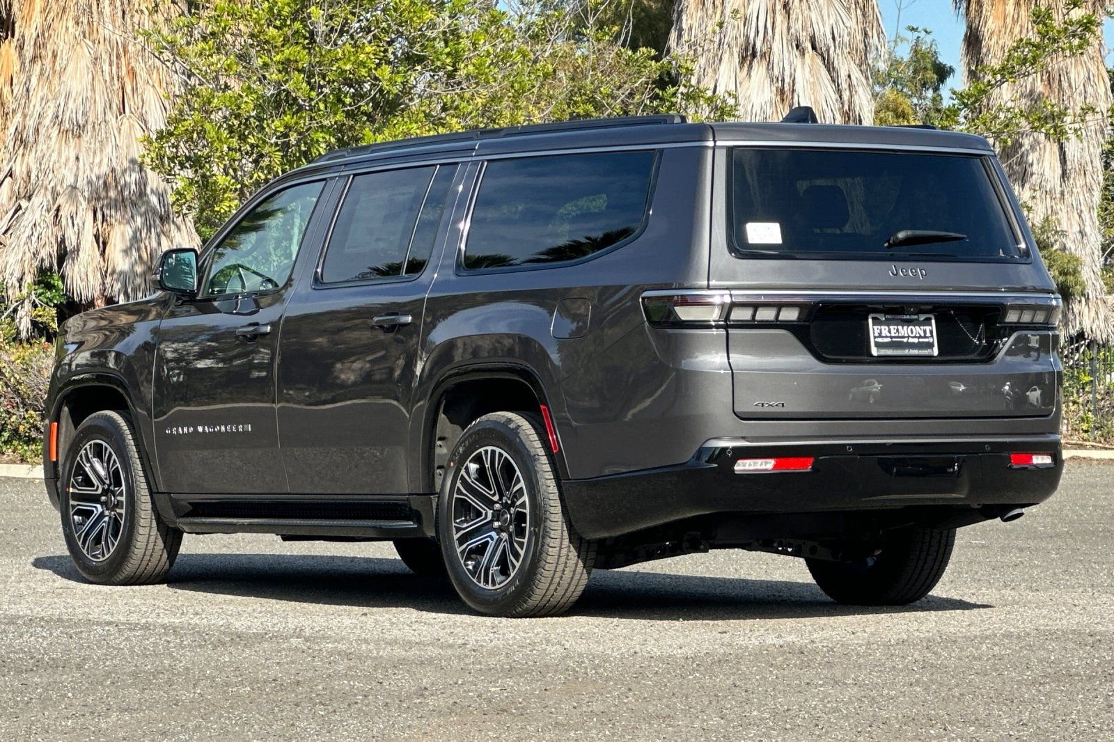 New 2026 Jeep Grand Wagoneer L 4WD image 5