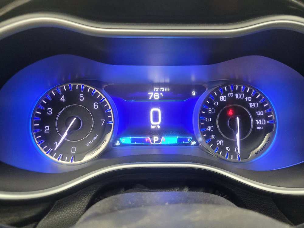 Used 2015 Chrysler 200 C FWD image 23