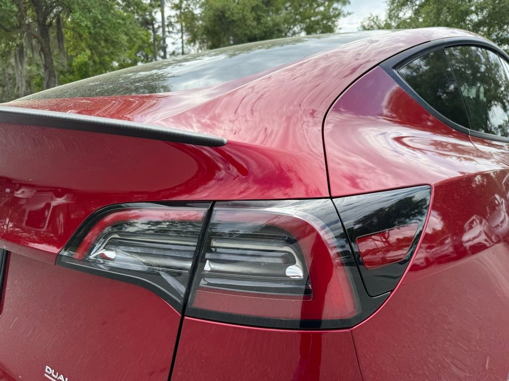 Used 2024 Tesla Model Y Performance image 11