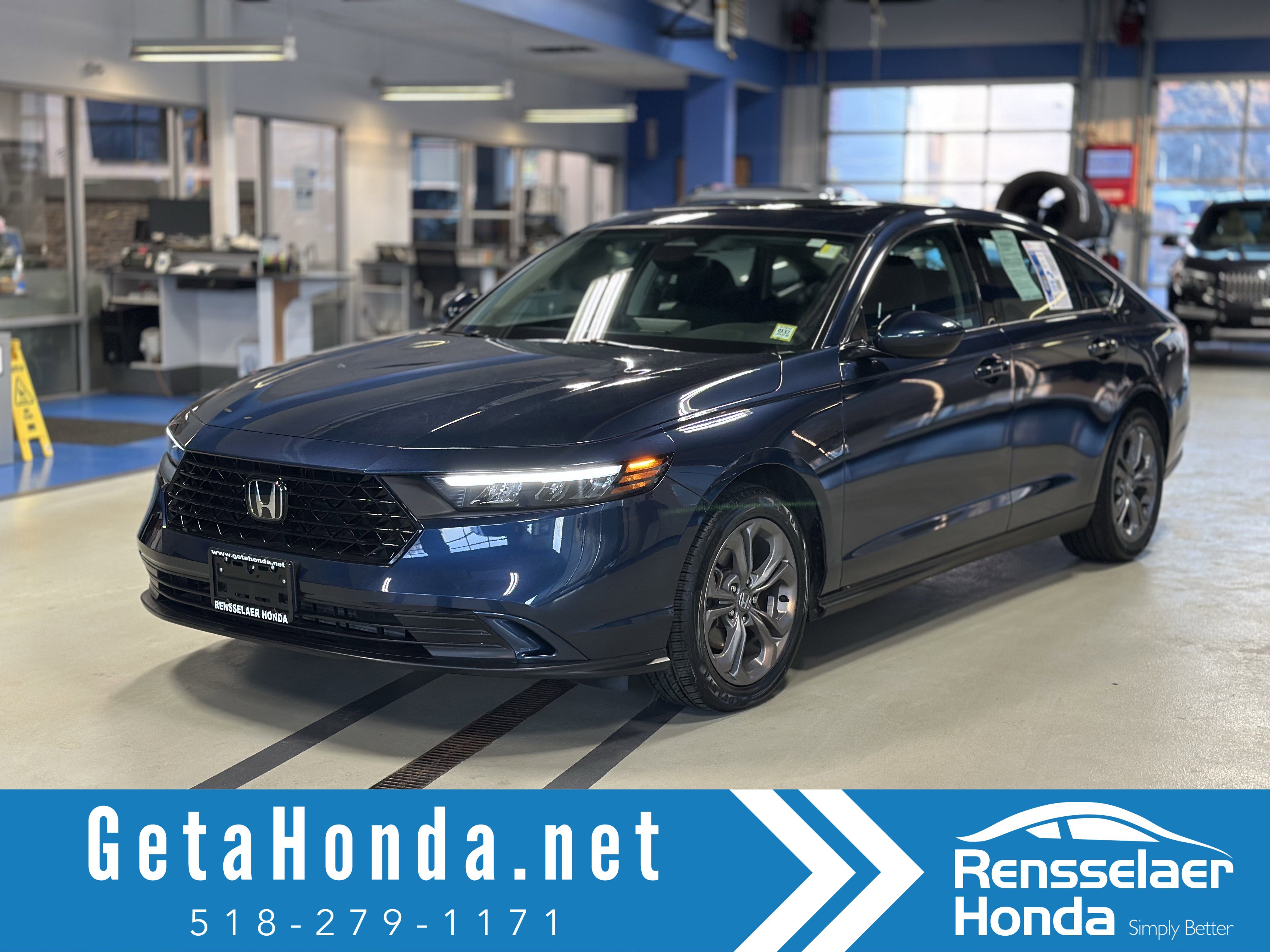 Used 2023 Honda Accord EX video 1