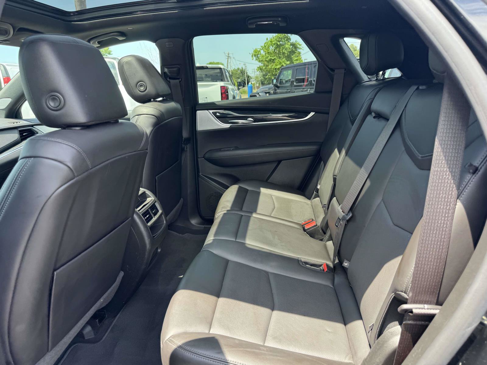 Used 2021 Cadillac XT5 Premium Luxury AWD/4WD image 9