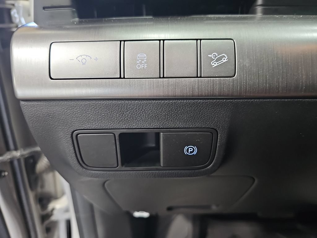 Used 2024 Hyundai Kona SEL AWD/4WD image 25