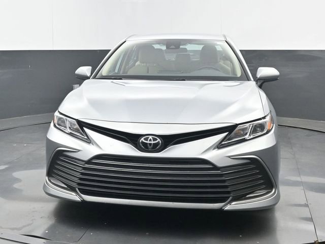 Used 2023 Toyota Camry LE FWD image 5