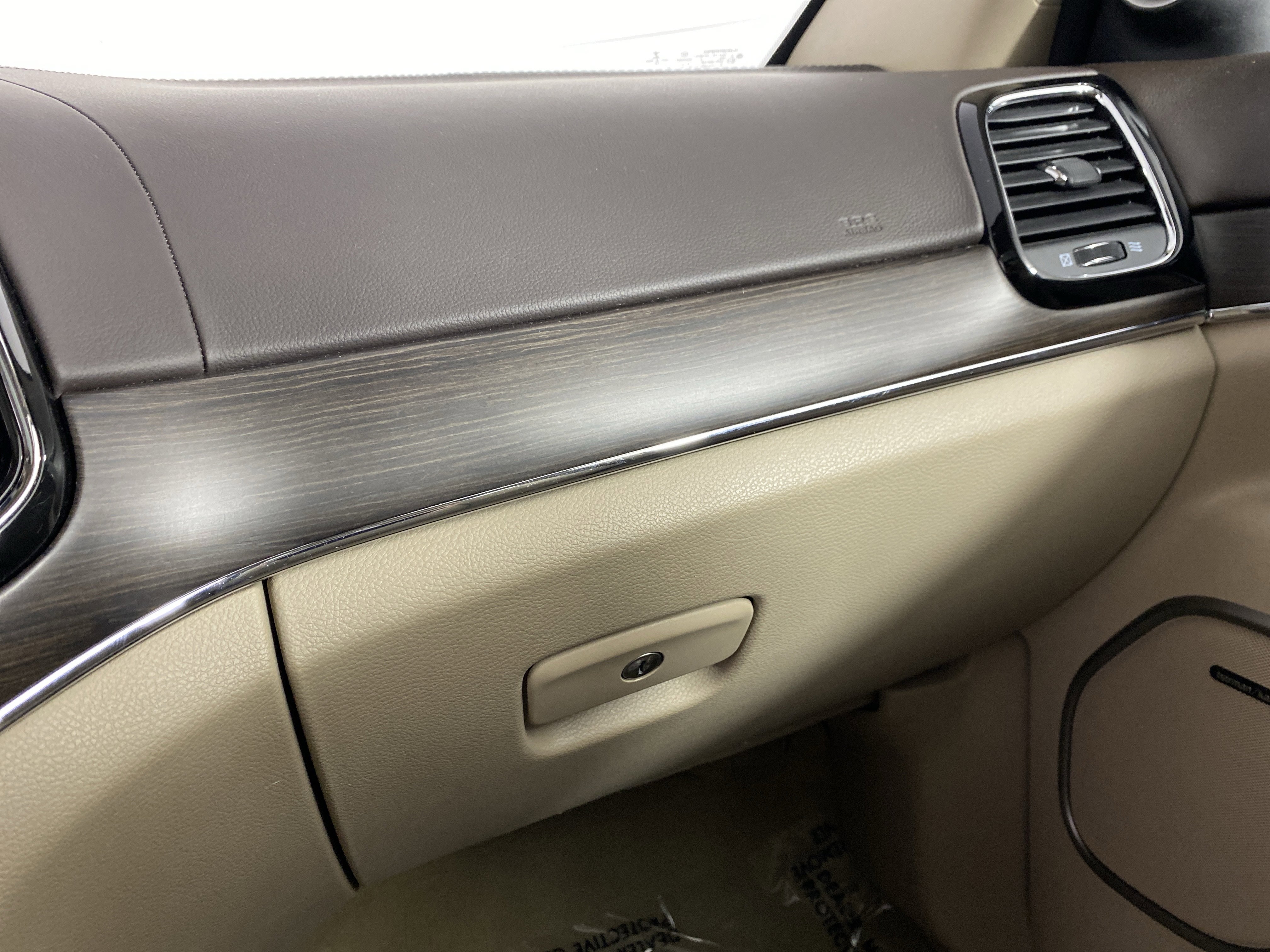 Used 2021 Jeep Grand Cherokee Overland image 42