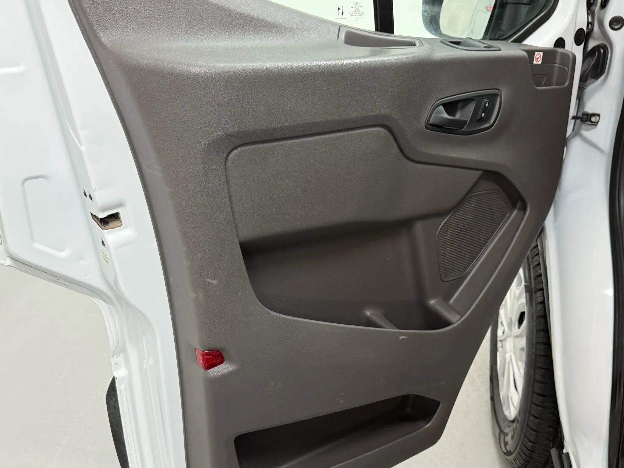 Used 2021 Ford Transit 350 XLT image 14