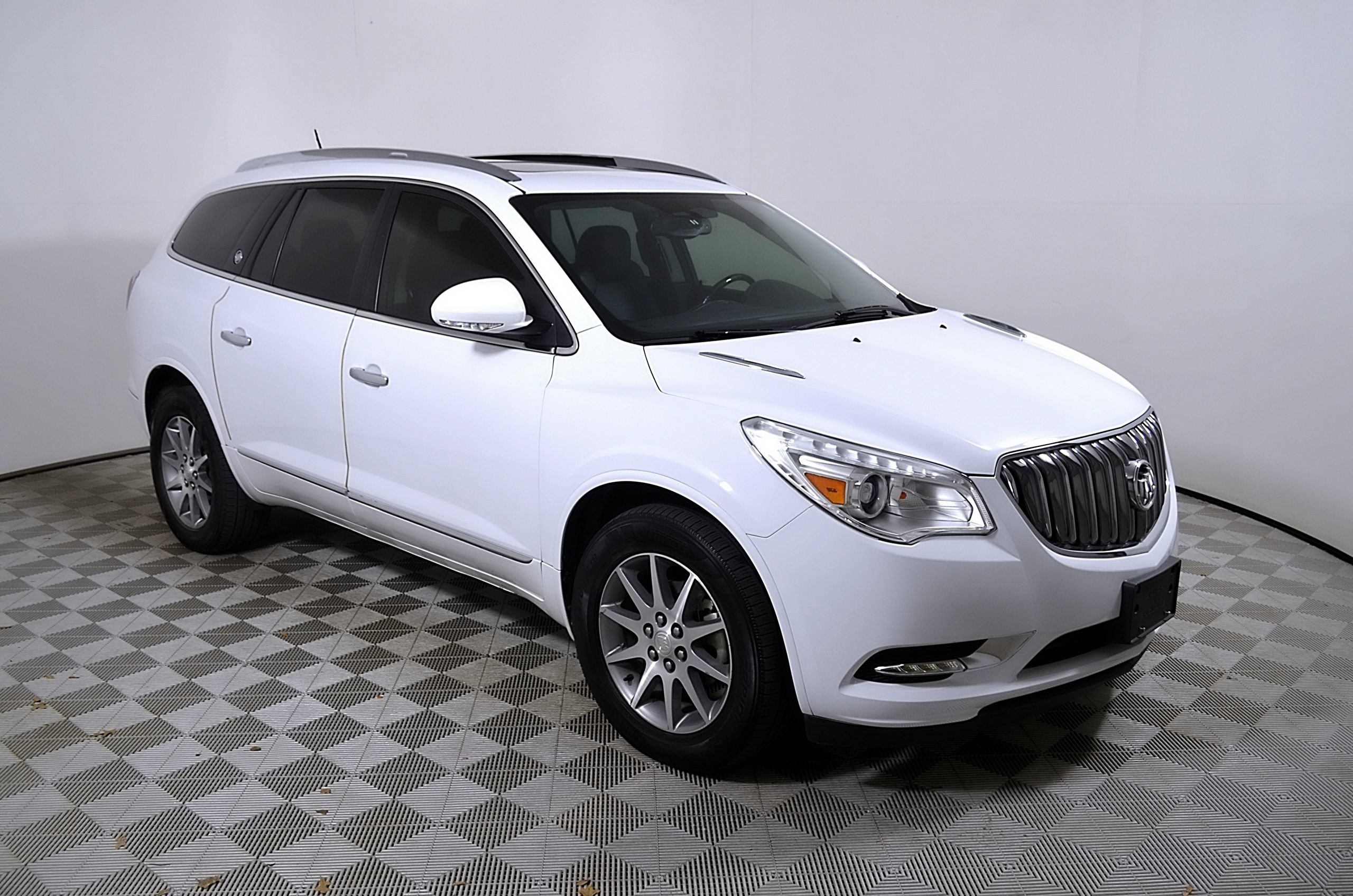 Used 2017 Buick Enclave Leather FWD image 7