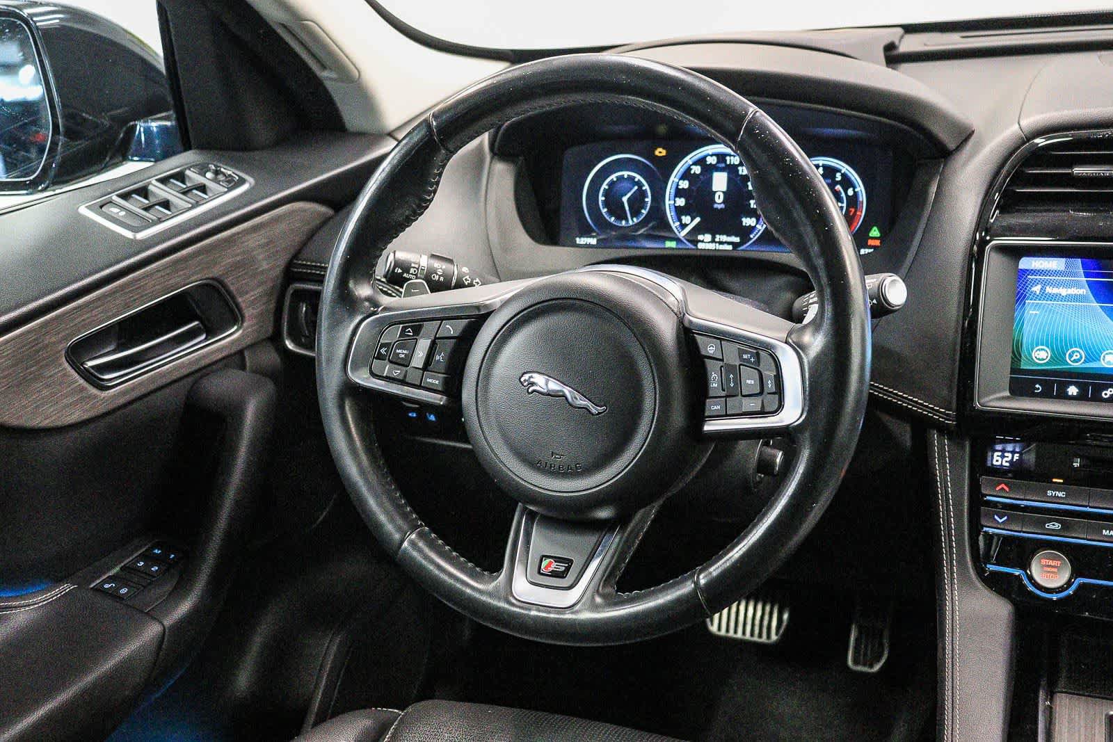 Used 2017 Jaguar F-PACE S AWD/4WD image 17