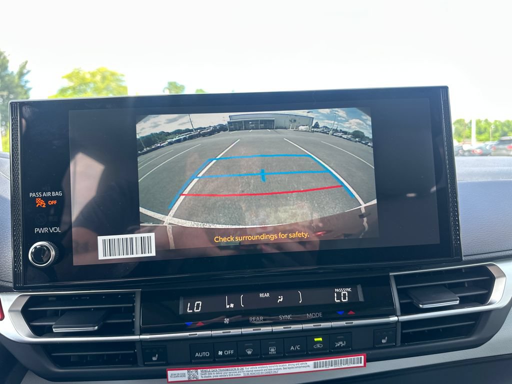 Used 2026 Toyota Sienna XLE AWD/4WD image 24