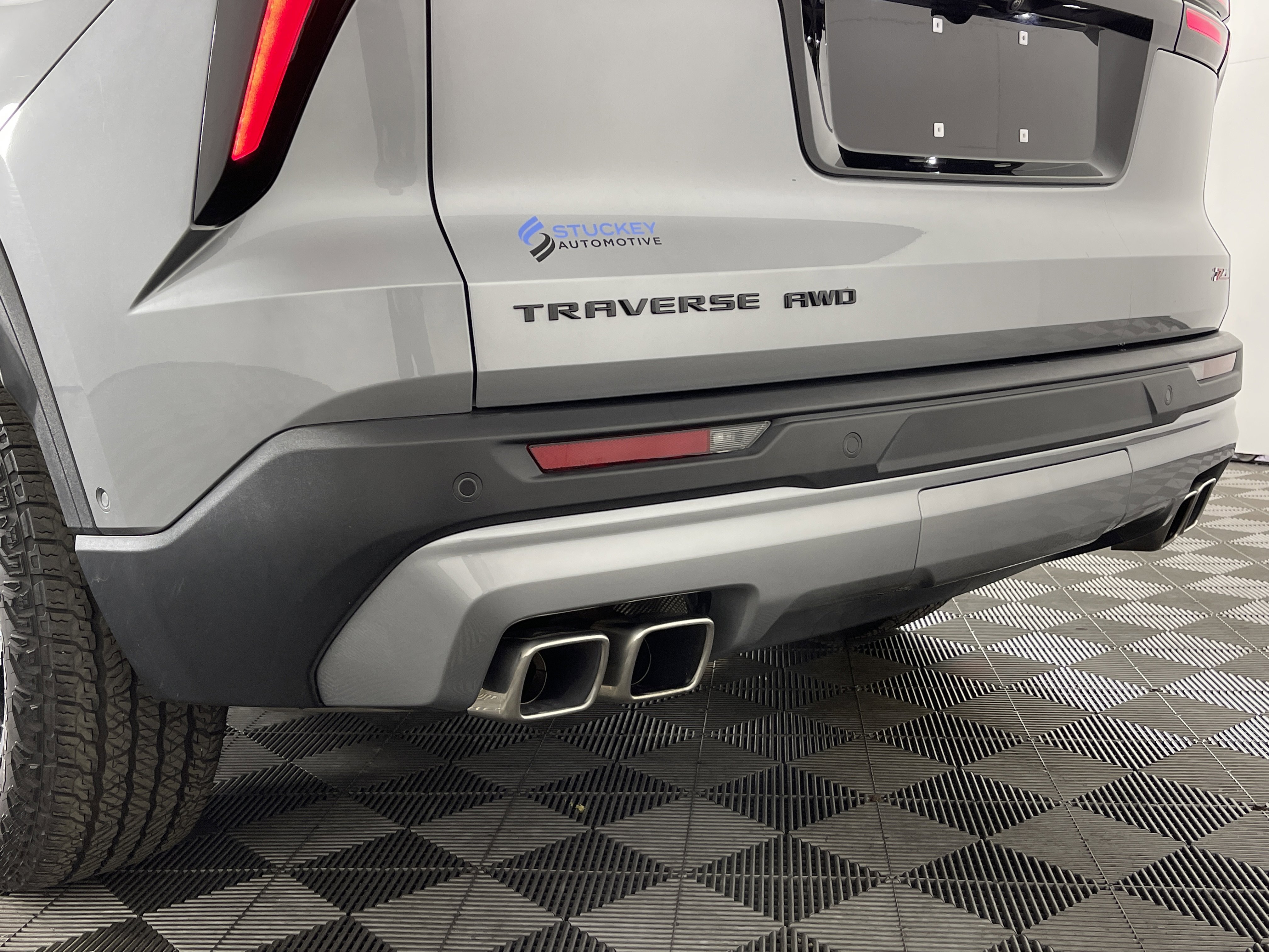 Used 2025 Chevrolet Traverse Z71 w/ Enhanced Driving Package image 7