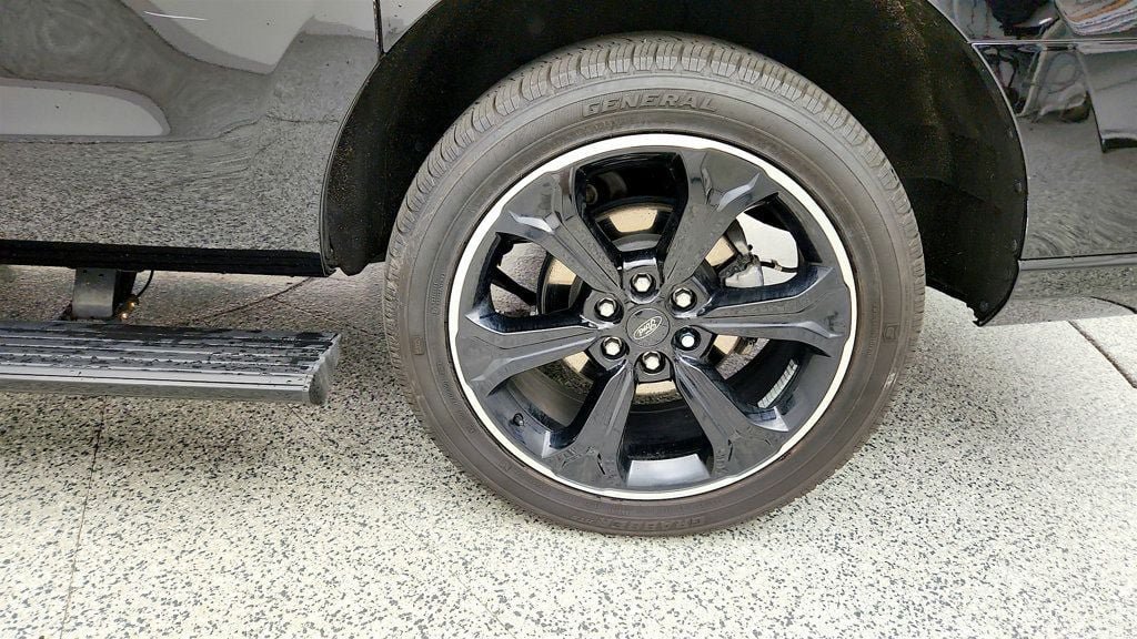 Used 2023 Ford Expedition Max Limited AWD/4WD image 9