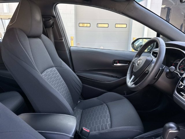 Used 2021 Toyota Corolla SE FWD image 10