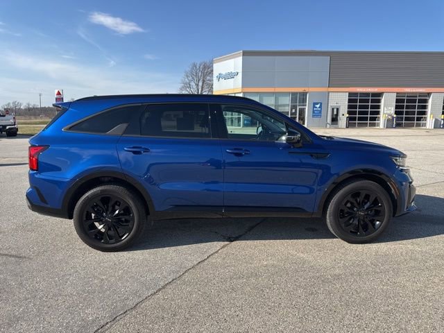Used 2023 Kia Sorento SX AWD/4WD image 2