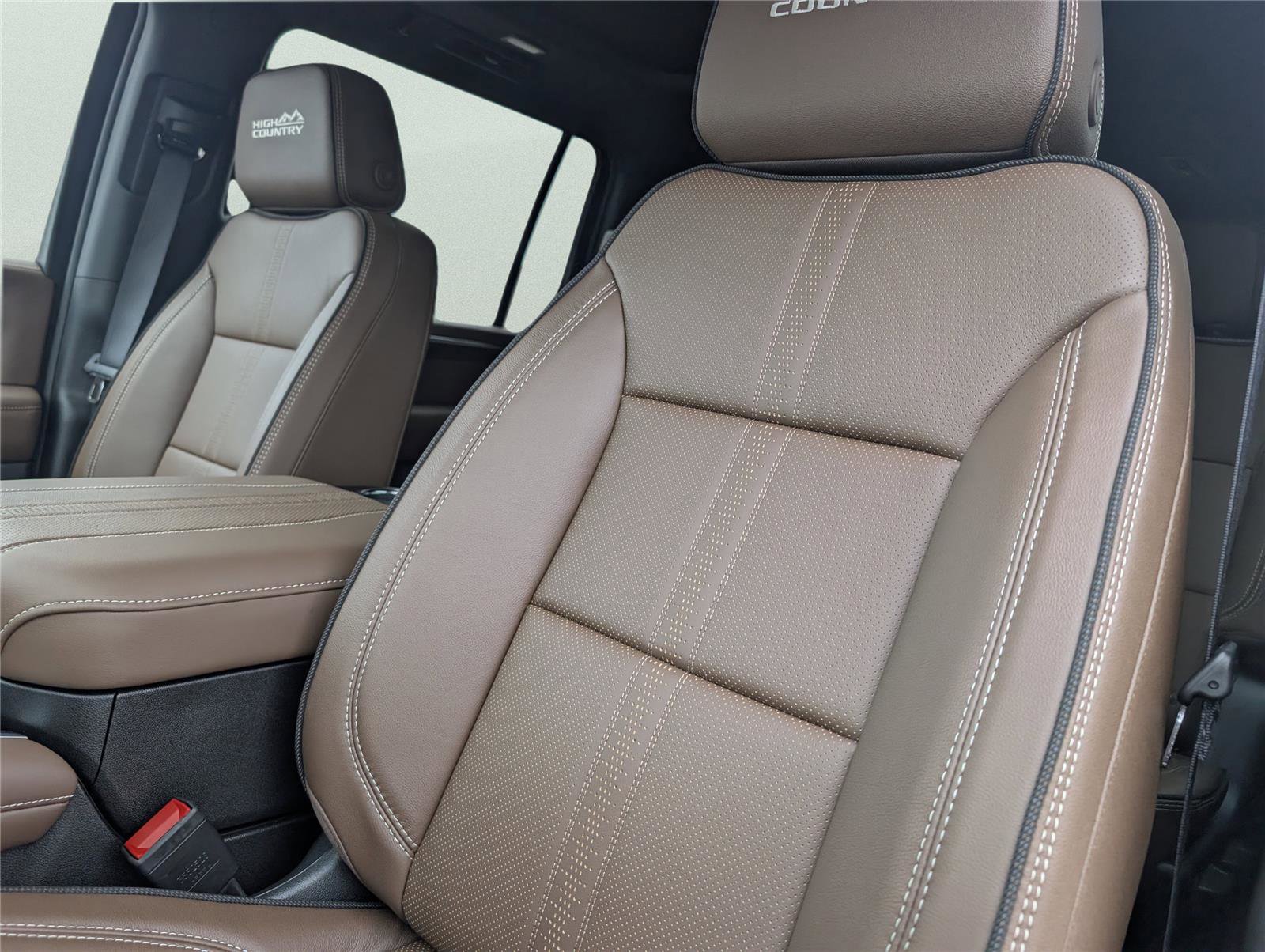 New 2026 Chevrolet Suburban High Country image 11