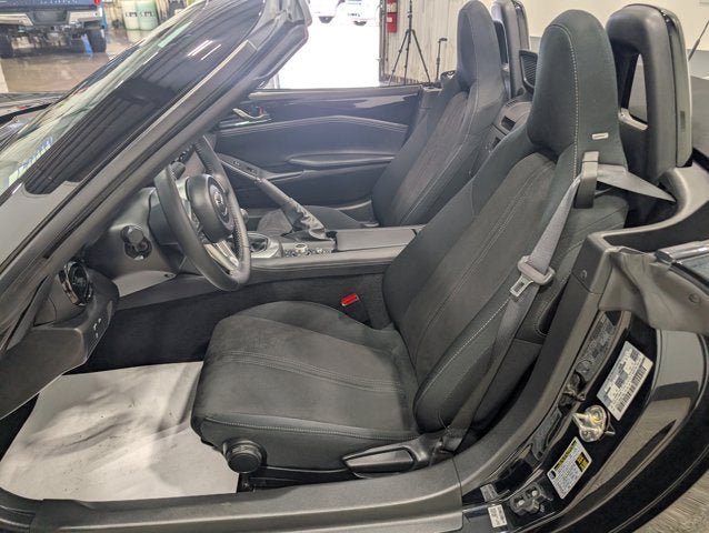 Used 2024 MAZDA MX-5 Miata Club RWD image 16