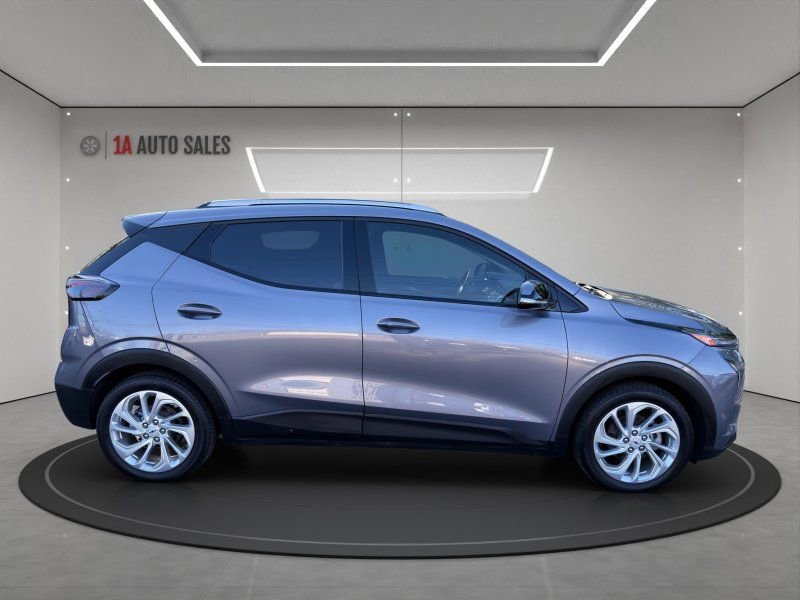 Used 2023 Chevrolet Bolt EUV LT w/ Driver Confidence Package FWD image 6