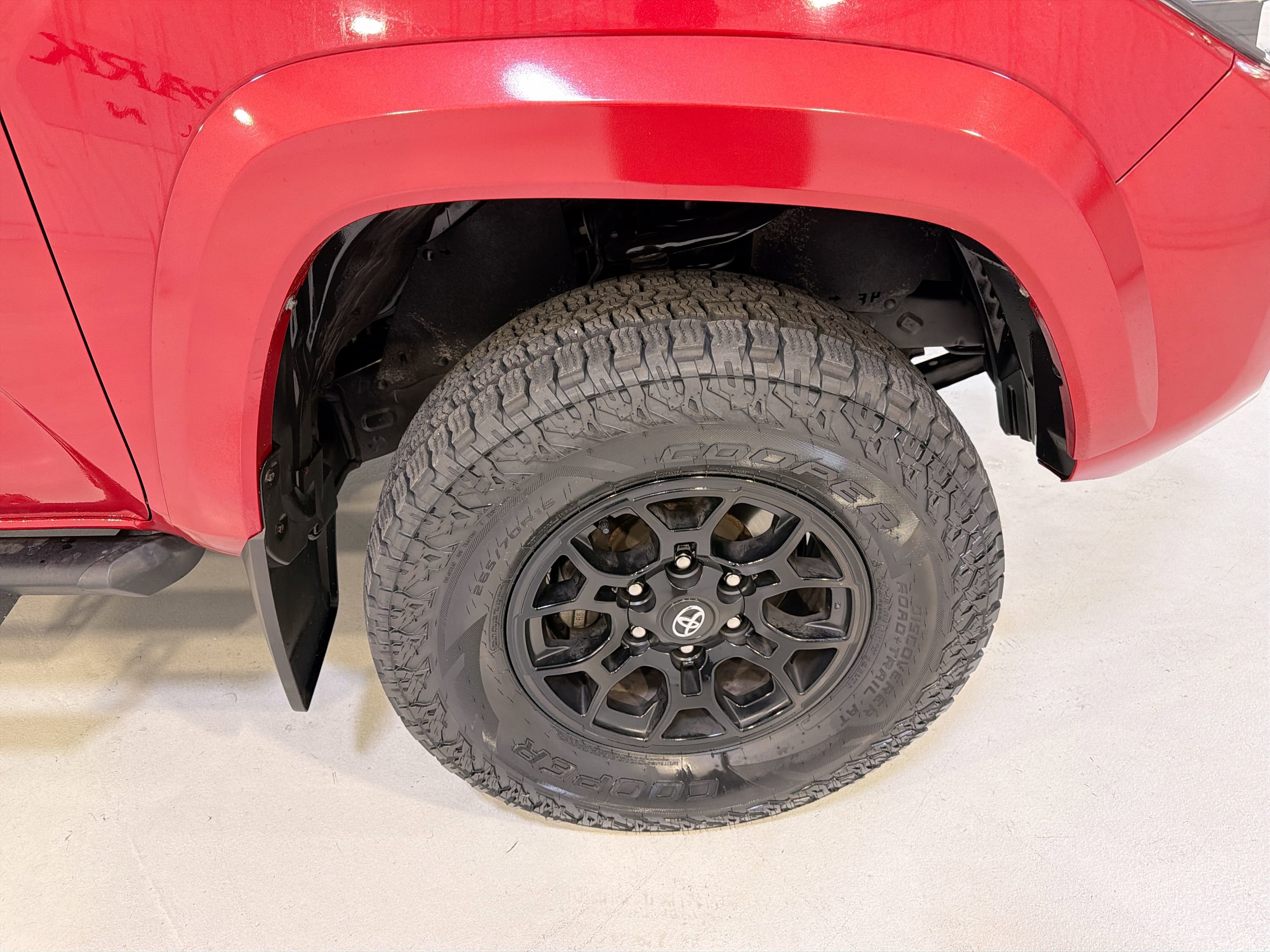 Used 2021 Toyota Tacoma SR5 w/ Technology Package AWD/4WD image 28