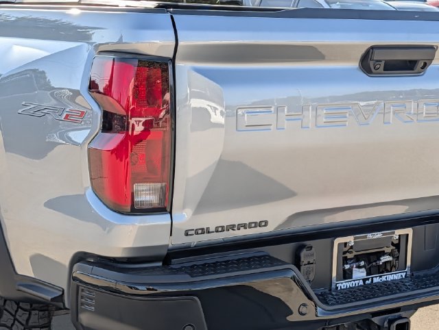 Used 2026 Chevrolet Colorado ZR2 w/ Technology Package AWD/4WD image 8