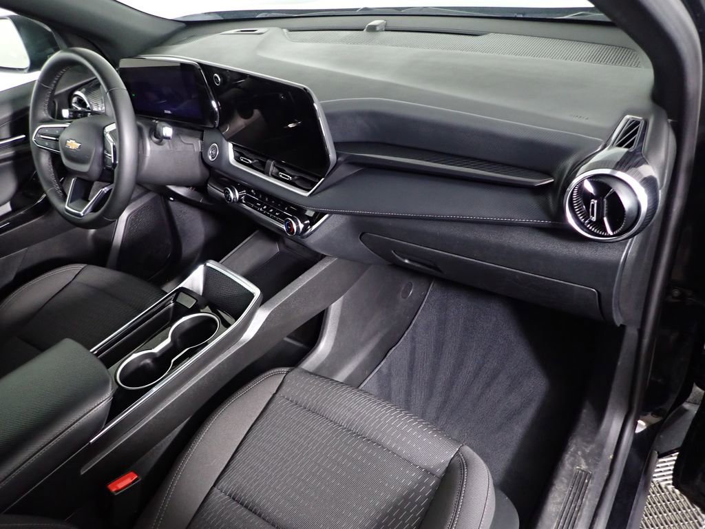 Used 2025 Chevrolet Equinox LT image 34