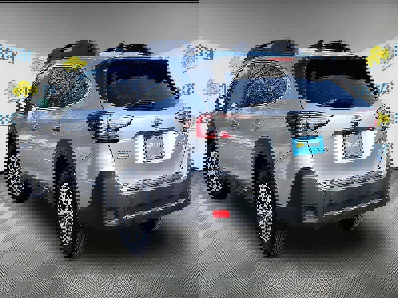 Used 2024 Subaru Outback Premium image 4