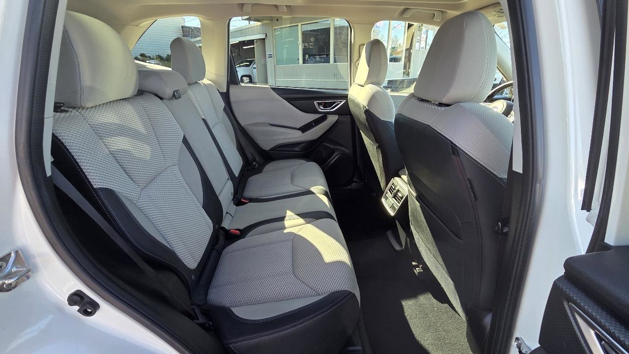 Used 2020 Subaru Forester Premium AWD/4WD image 15