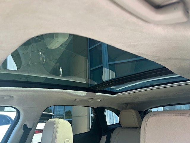 Used 2020 Jaguar F-PACE Prestige image 14