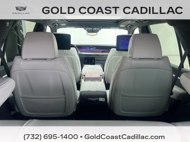 Certified 2026 Cadillac Escalade Platinum Sport AWD/4WD image 15