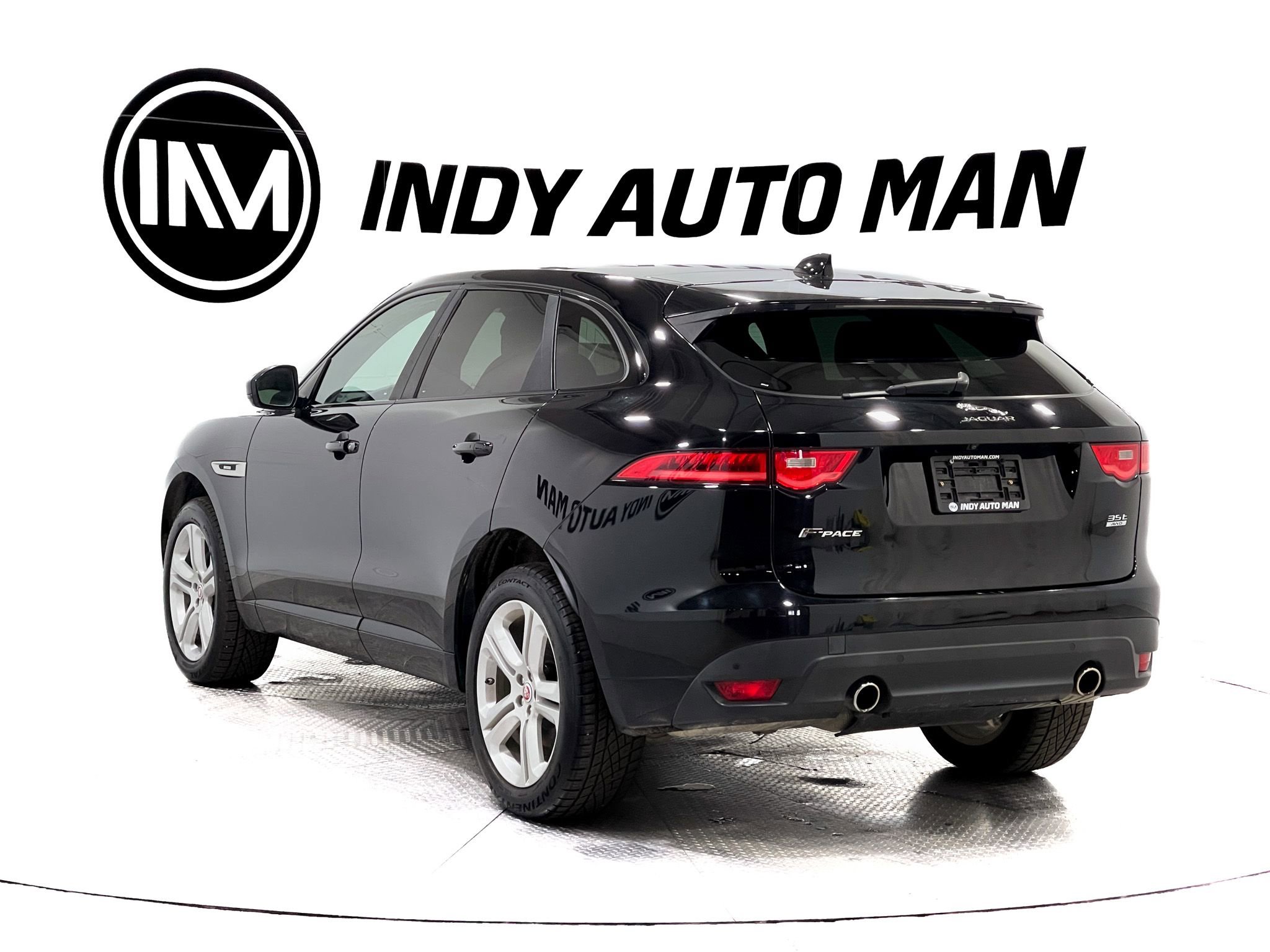 Used 2017 Jaguar F-PACE R-Sport image 6