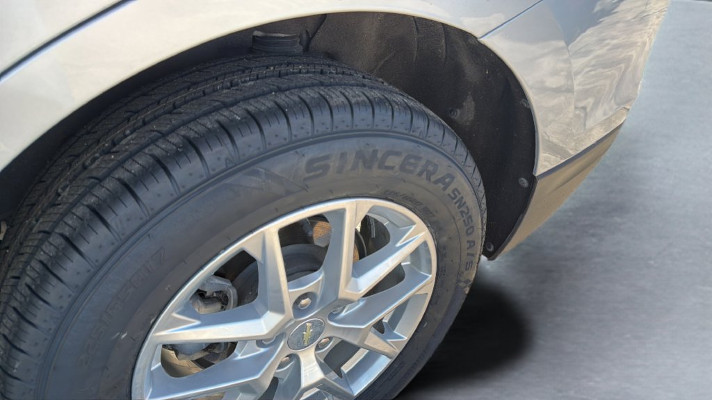 Used 2022 Chevrolet Equinox LT AWD/4WD image 23