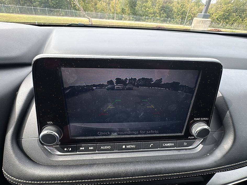Certified 2025 Nissan Rogue SV AWD/4WD image 16