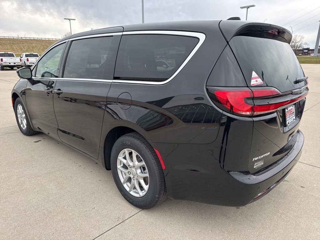 New 2026 Chrysler Pacifica Select image 25