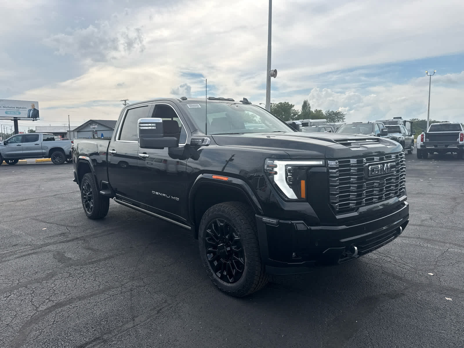 New 2026 GMC Sierra 2500 Denali Ultimate AWD/4WD image 7