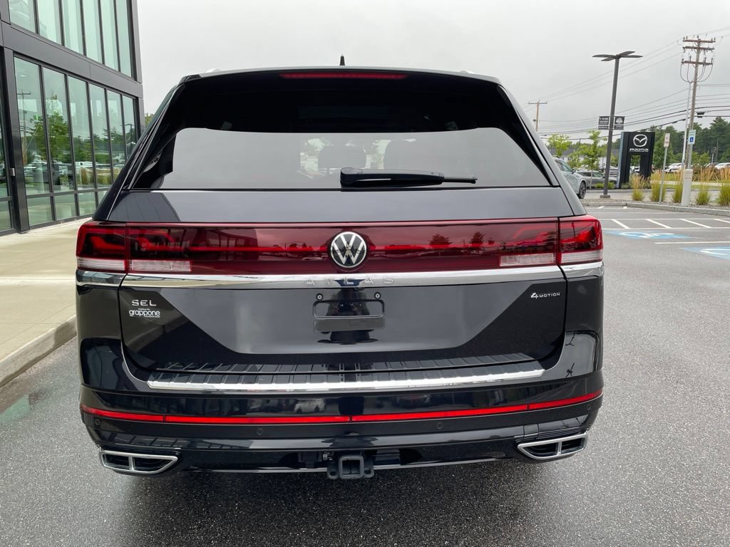 Used 2024 Volkswagen Atlas SEL Premium R-Line AWD/4WD image 5