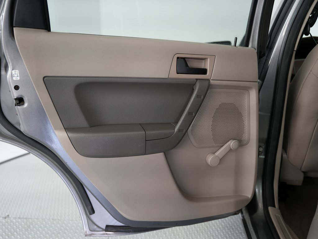 Used 2009 Ford Focus S image 25