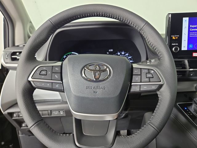 New 2025 Toyota Sienna XLE image 21
