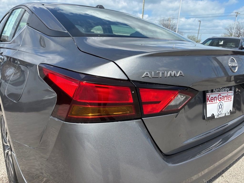 Used 2024 Nissan Altima 2.5 SV w/ SV Premium Package AWD/4WD image 9