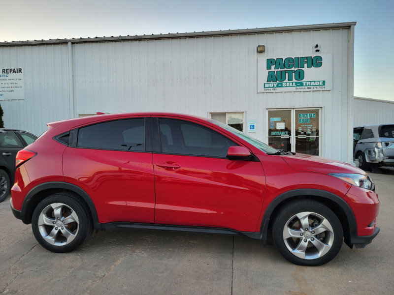 Used 2017 Honda HR-V LX image 8