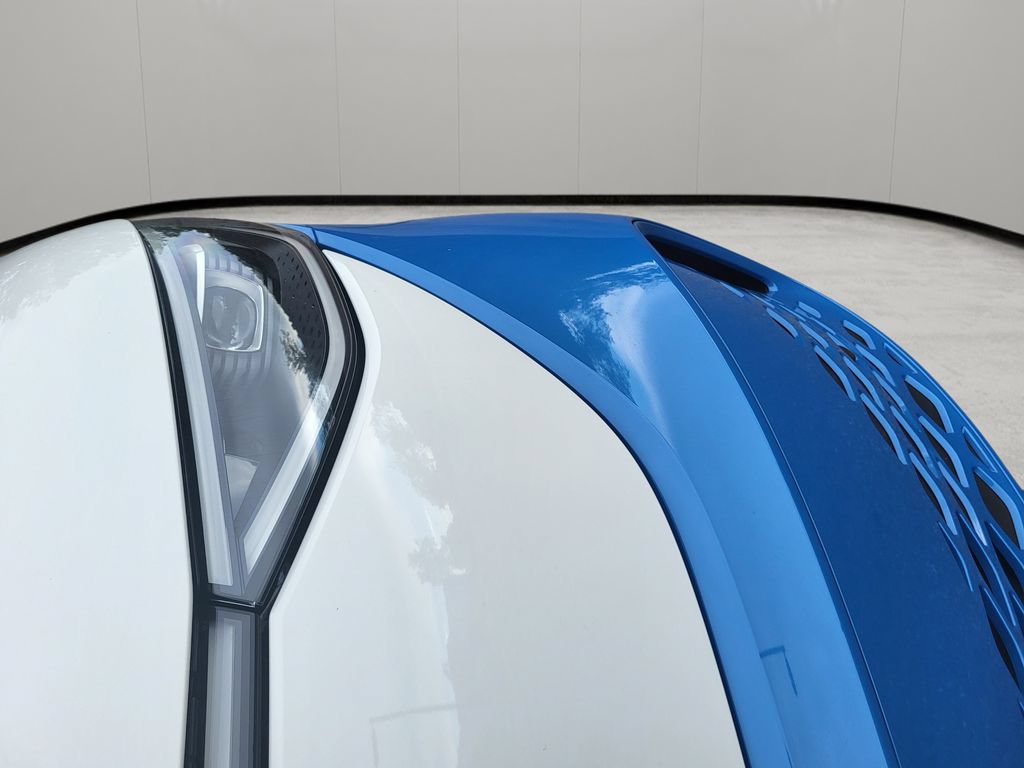 Used 2025 Volkswagen ID. Buzz 1st Edition RWD image 7